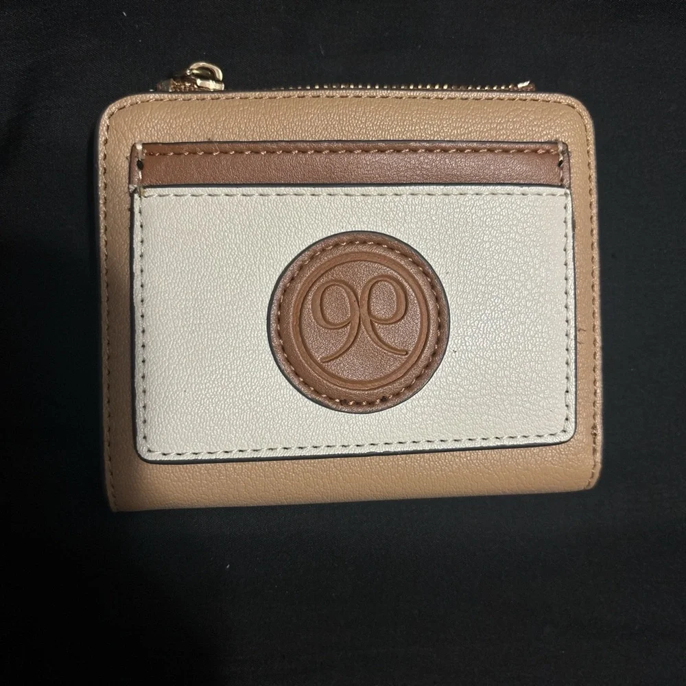 Nine West Tri-Tone Compact Zip Card Wallet - Beige White Brown
